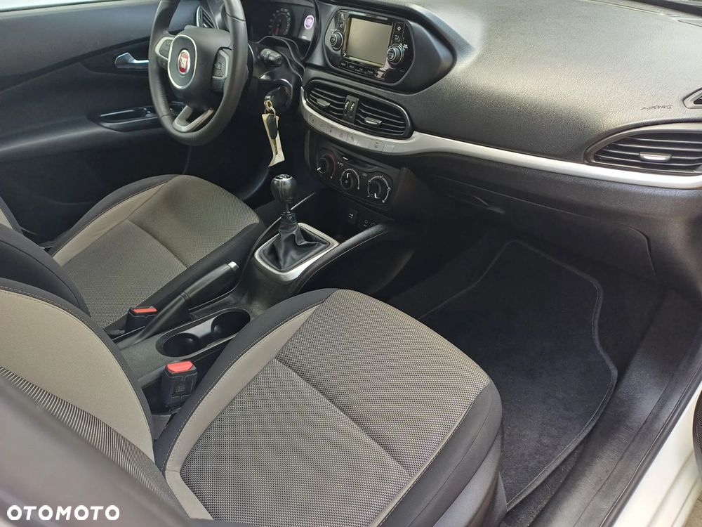 Fiat Tipo 1.4 16V Opening Edition - 18