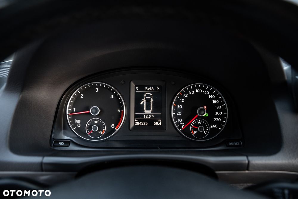 Volkswagen Touran 2.0 TDI DPF DSG Highline - 20
