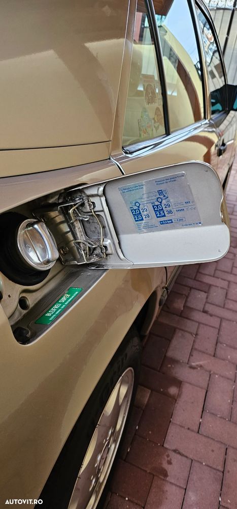 Mercedes-Benz W124 - 15