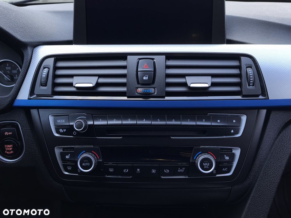 BMW Seria 3 320d xDrive Sport-Aut Sport Line - 24