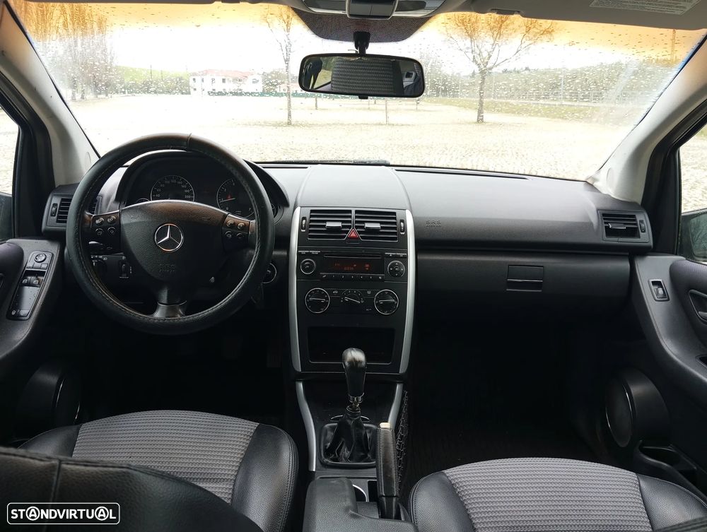 Mercedes-Benz A 160 - 35