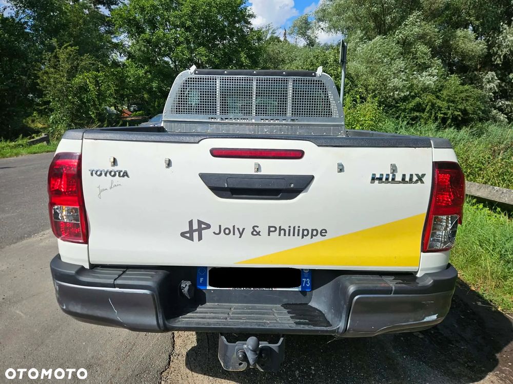 Toyota Hilux - 8