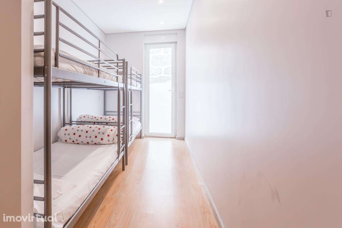 Apartamento com 1 quartos - localizado em Santo Ildefonso Porto - Grande imagem: 5/30