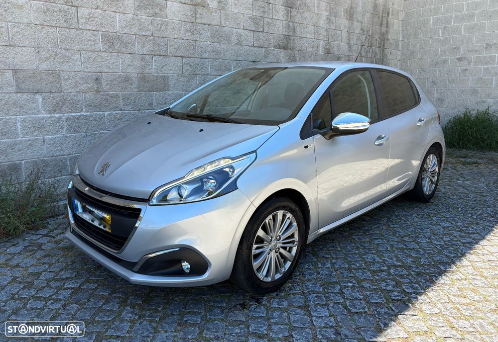 Peugeot 208 1.2 PureTech Style - 21