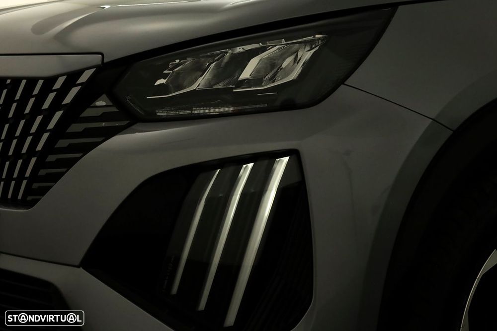 Peugeot 2008 1.2 PureTech Allure - 6
