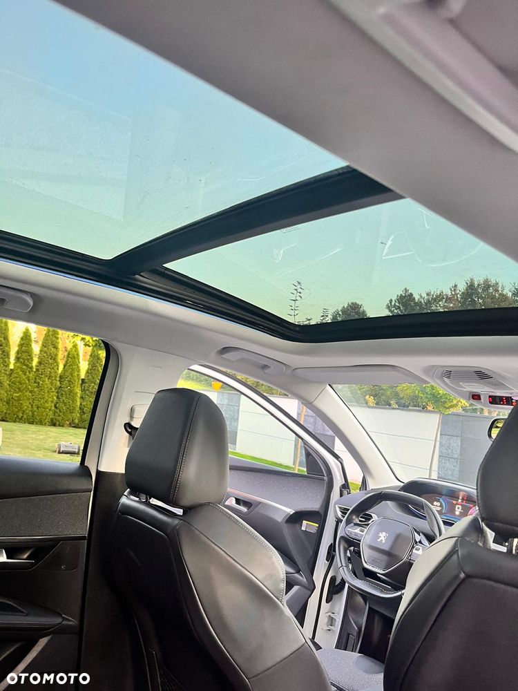 Peugeot 3008 1.2 PureTech GPF Allure S&S EAT8 - 11