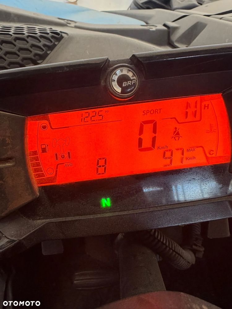 Can-Am Maverick - 11