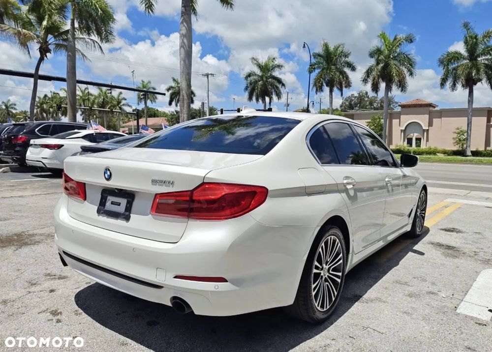 BMW Seria 5 530i - 8