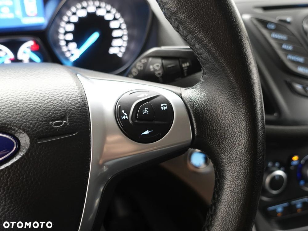 Ford Kuga - 37