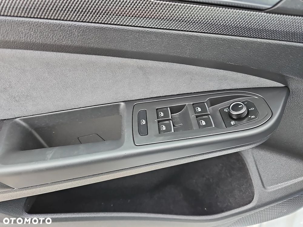 Volkswagen Golf 2.0 TSI 4Motion R DSG - 13