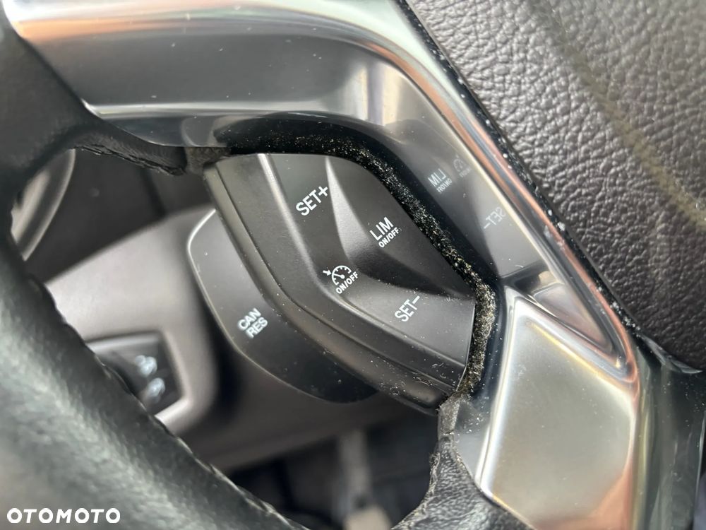 Ford Tourneo Connect 1.5 TDCi Start-Stop Titanium - 32