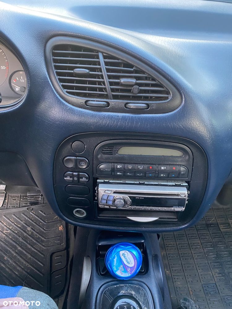 Volkswagen Sharan 1.9 TDI Highline - 6