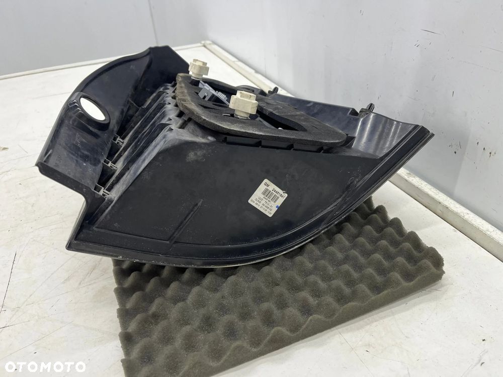 Lampa Opel Zafira B 05-08r Lewa tylna Lewy tył EU 4421948 - 6