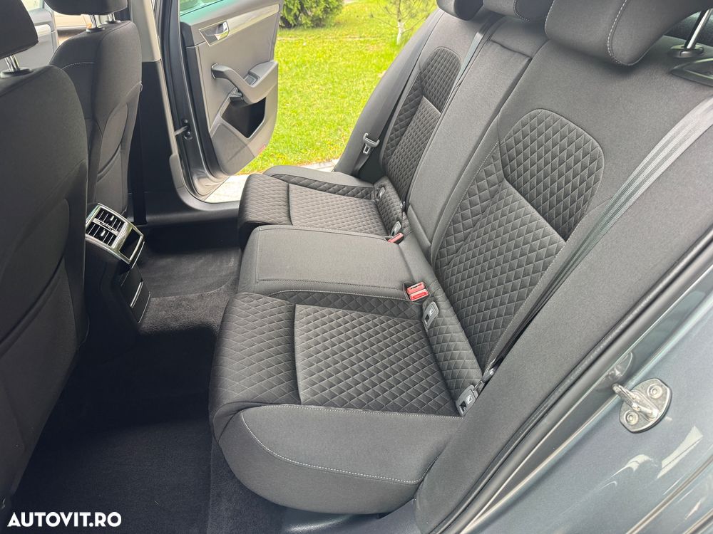 Skoda Superb 2.0 TDI DSG Premium Edition - 7