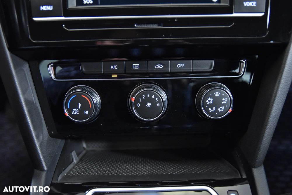 Volkswagen Passat - 17