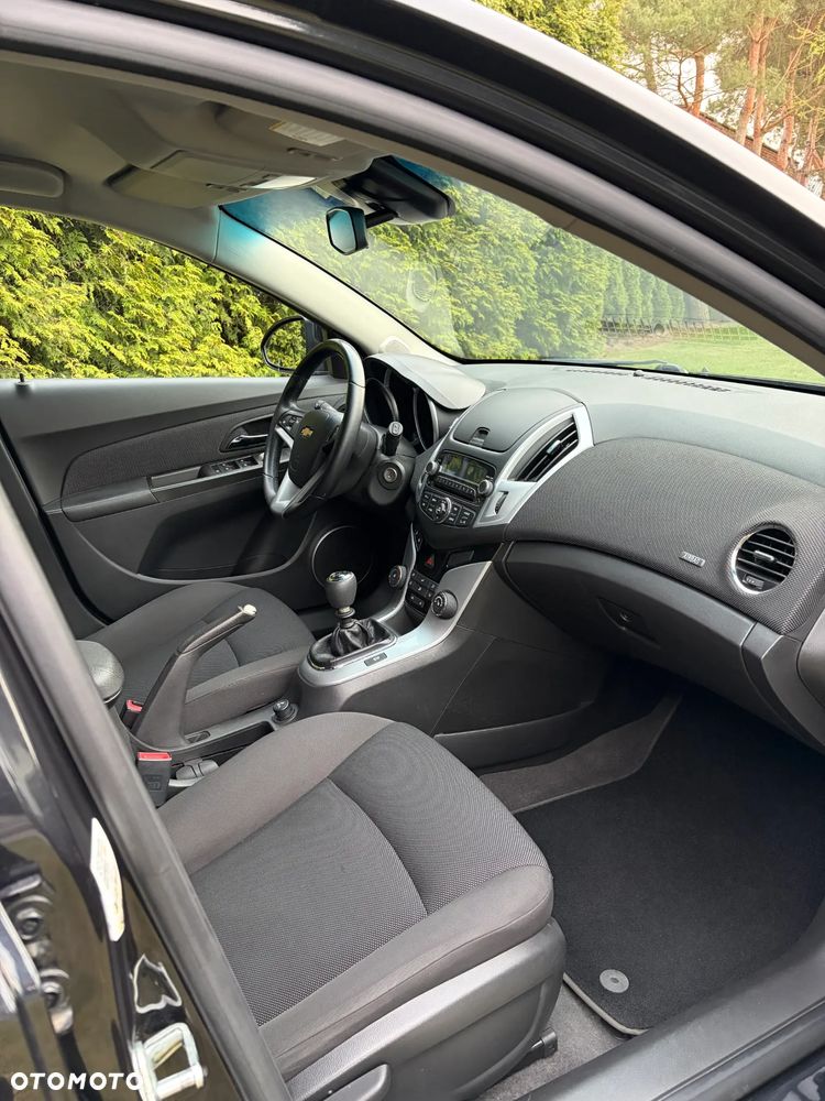 Chevrolet Cruze 1.8 LT - 10