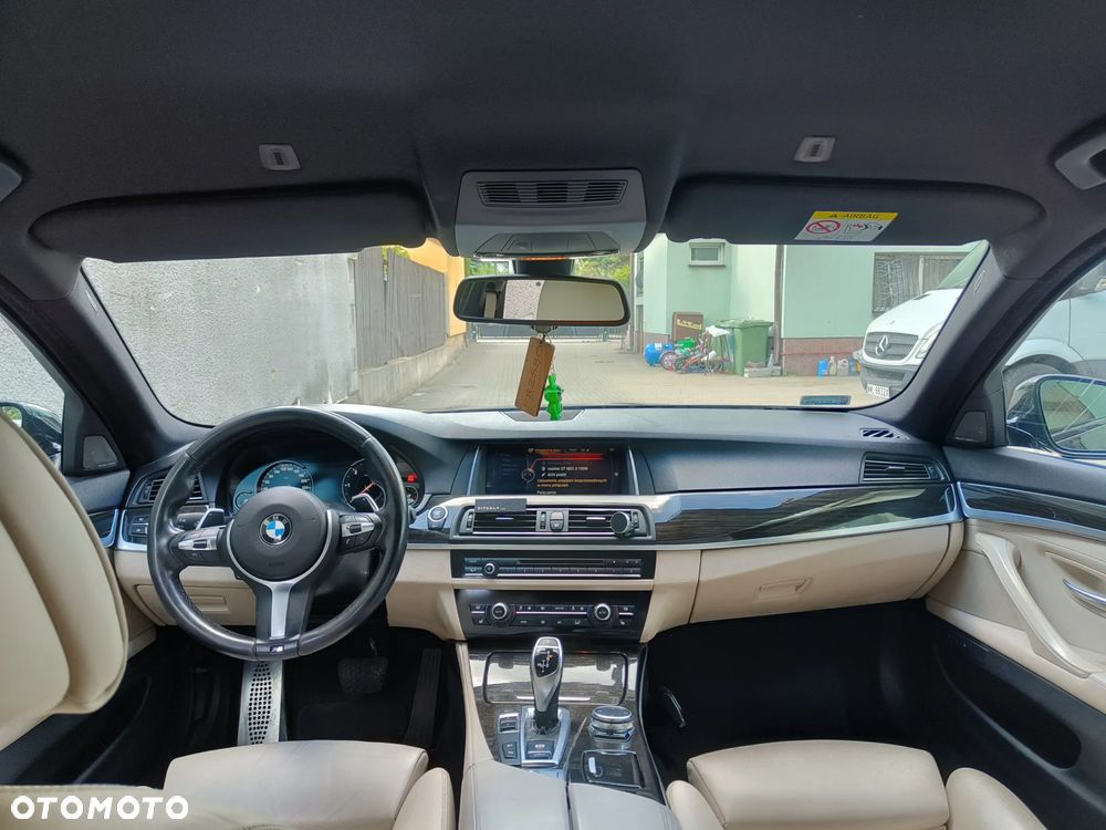 BMW Seria 5 530d xDrive - 13