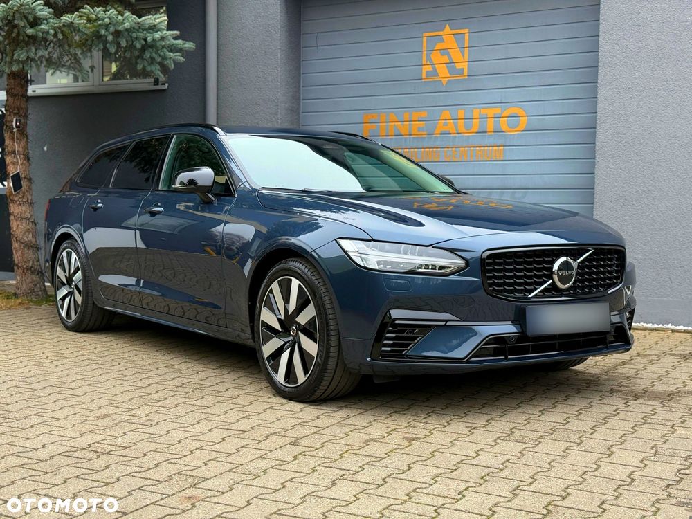 Volvo V90 T6 AWD Plug-In Hybrid Plus Dark - 4