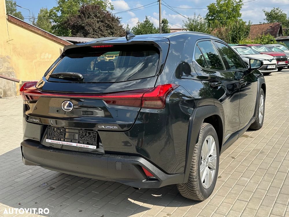 Lexus UX 250h Business Edition - 26