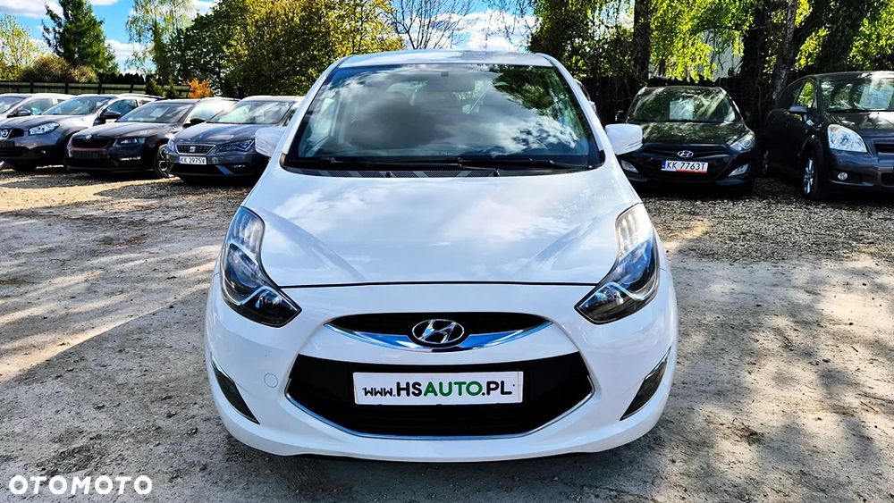Hyundai ix20 1.4 Premium blue - 4