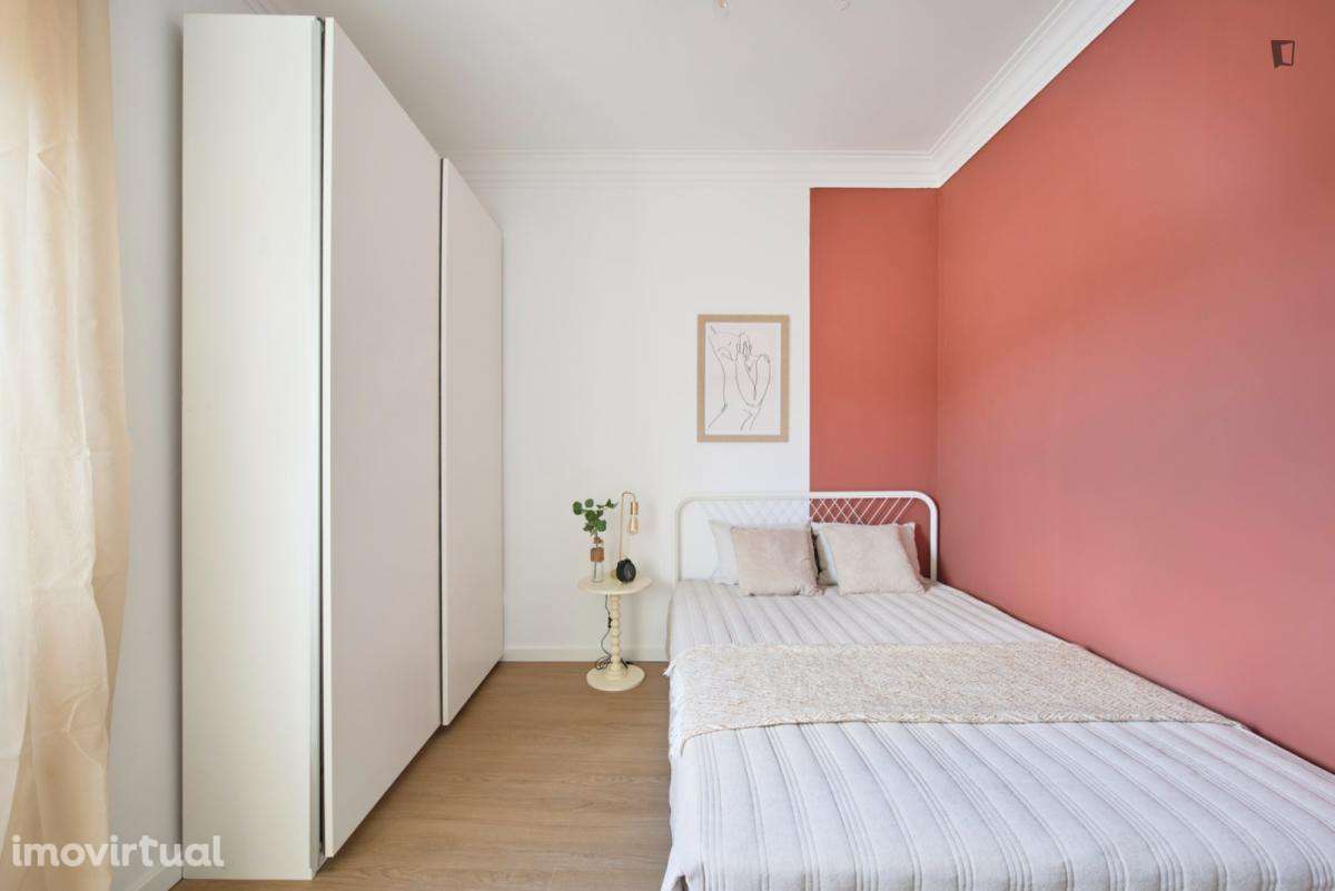 Quarto - localizado em Amadora Lisbon - Grande imagem: 2/25