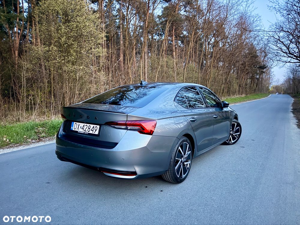 Skoda Octavia 1.5 TSI mHEV Sportline DSG - 2