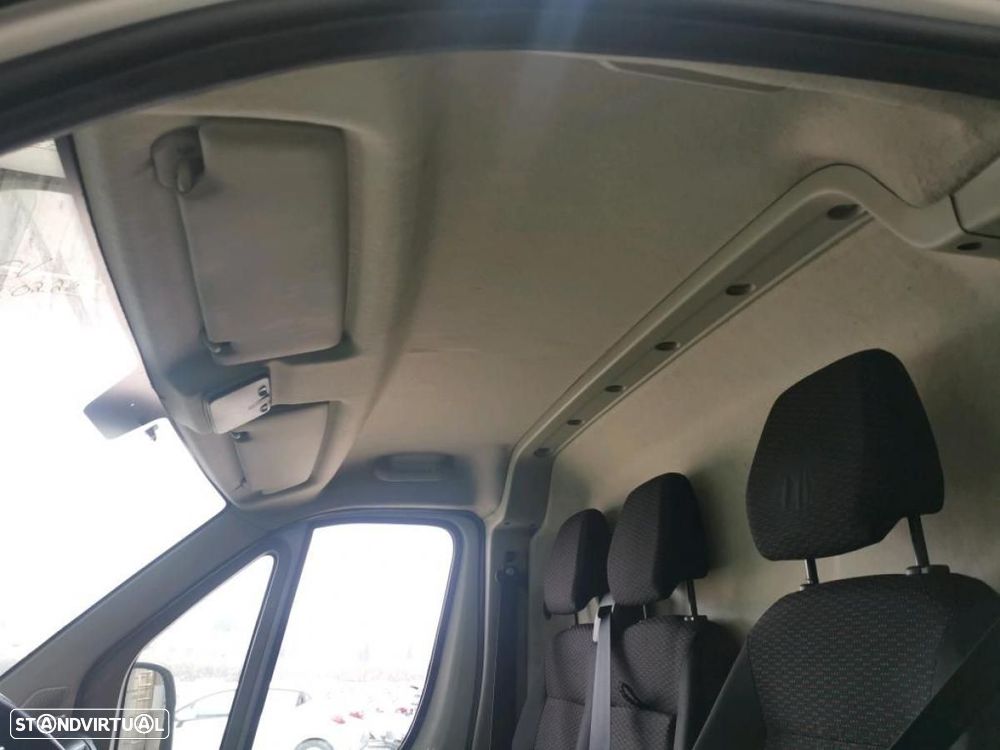 Peugeot Boxer 2.2 BlueHDi 335 L2H2 Premium C/IVA - 3