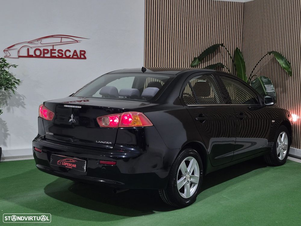 Mitsubishi Lancer 1.5 Inform - 5