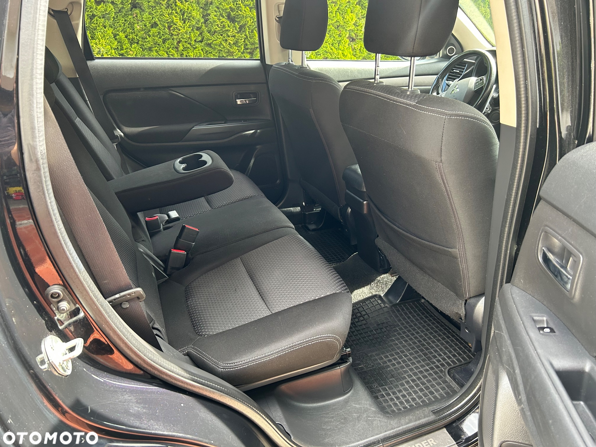 Mitsubishi Outlander 2.0 Instyle + 4WD CVT - 5
