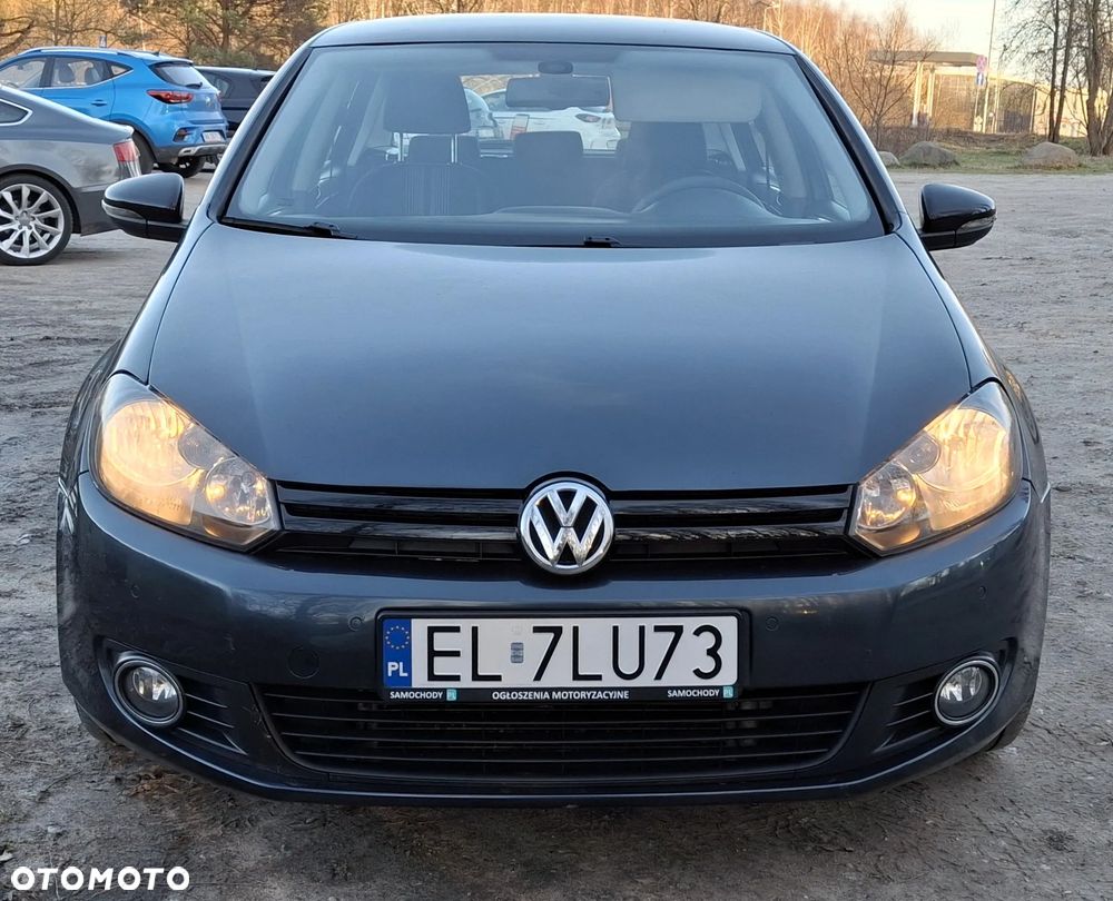 Volkswagen Golf 1.6 TDI DPF MATCH - 8