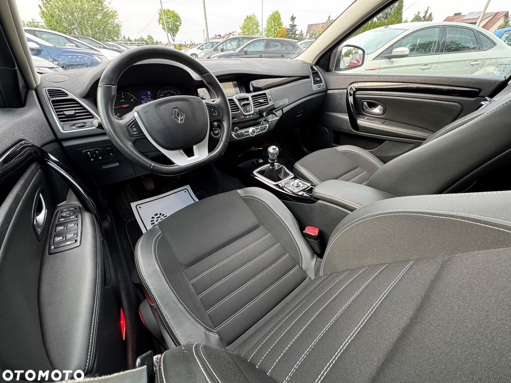 Renault Laguna Grandtour dCi 110 FAP Bose Edition - 26