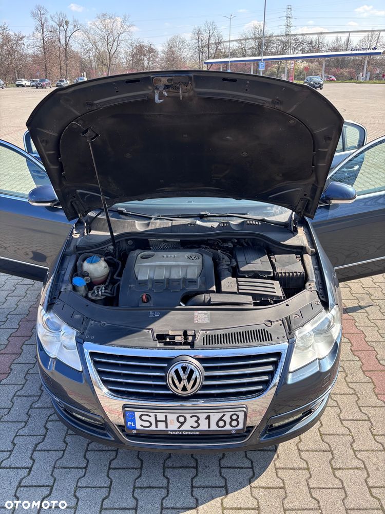 Volkswagen Passat 2.0 TDI DPF Highline - 12