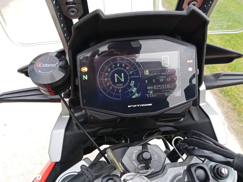Suzuki V-STROM - 25