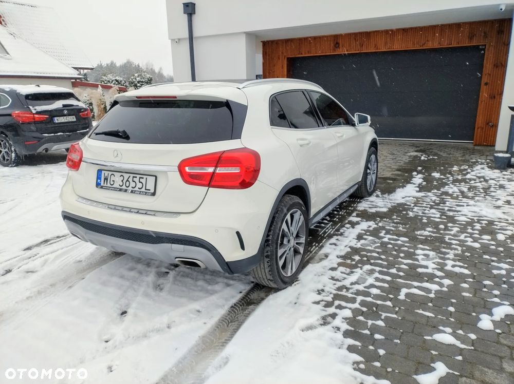 Mercedes-Benz GLA 250 4Matic 7G-DCT AMG Line - 17