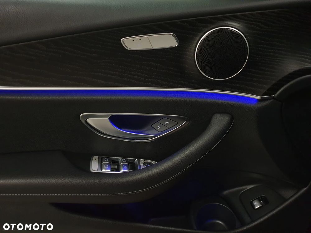 Mercedes-Benz Klasa E 300 de 4Matic 9G-TRONIC AMG Line - 7