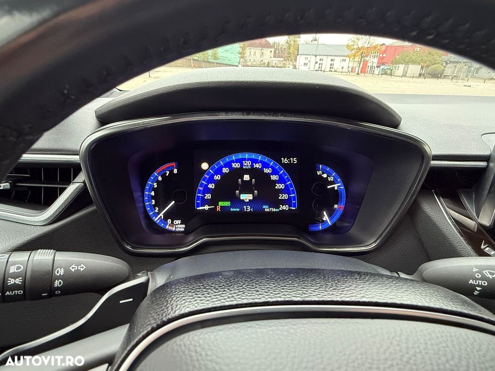 Toyota Corolla 2.0 Hybrid GR Sport - 37