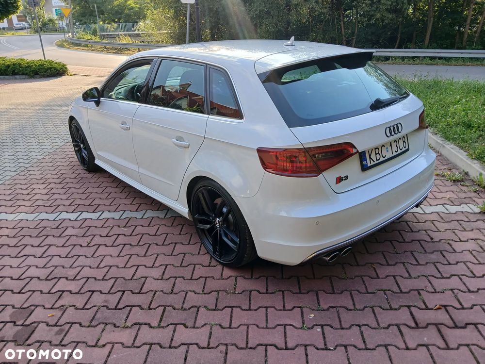 Audi S3 S tronic - 11