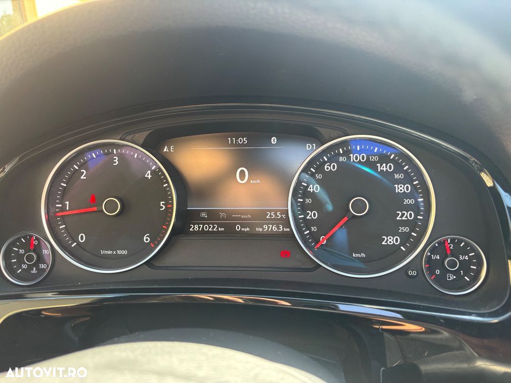 Volkswagen Touareg - 8