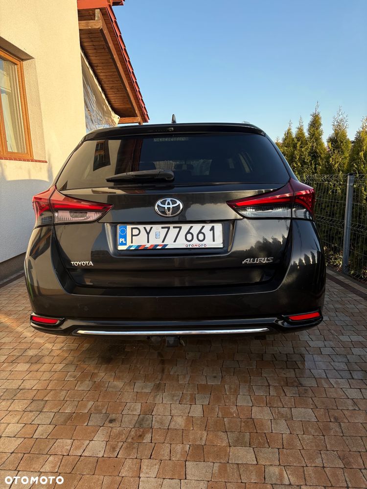Toyota Auris 1.6 D-4D Executive - 5