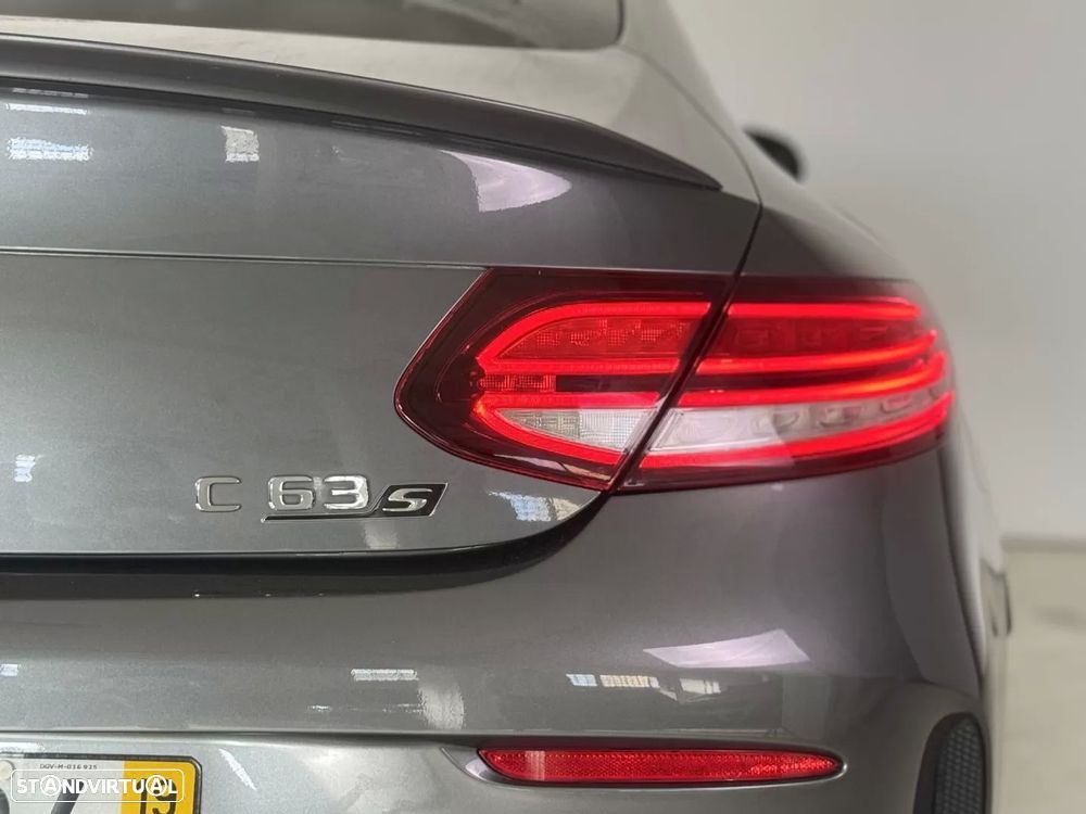 Mercedes-Benz C 63 AMG S - 25