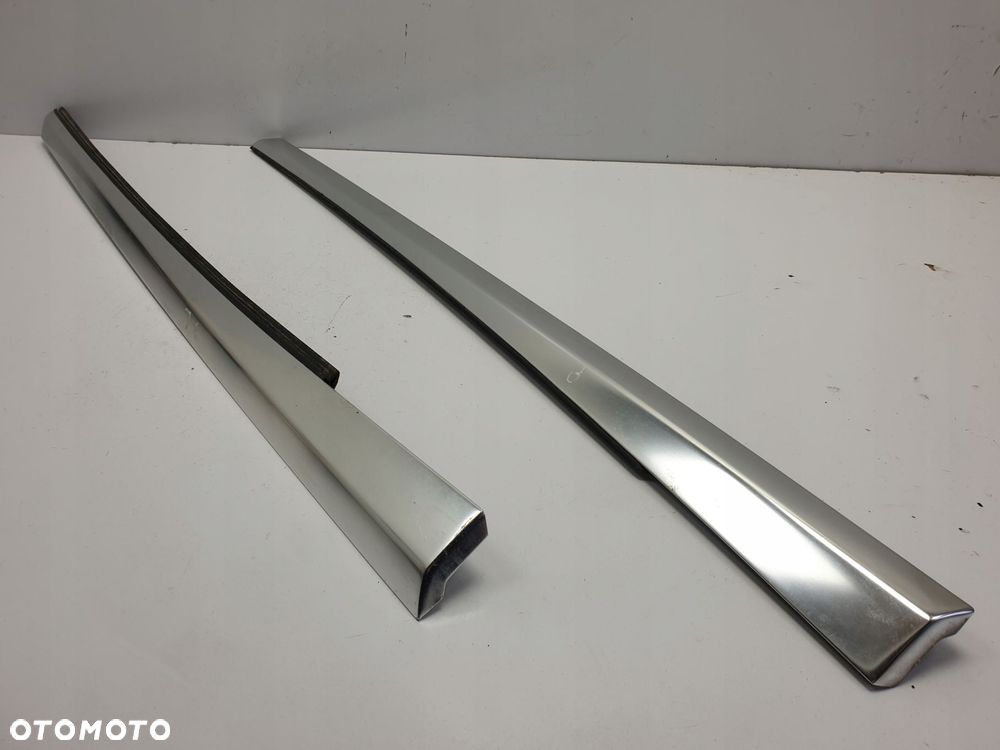 Mercedes A205 W205 Cabrio TYLNA LISTWA SZYBY Kpl - 7