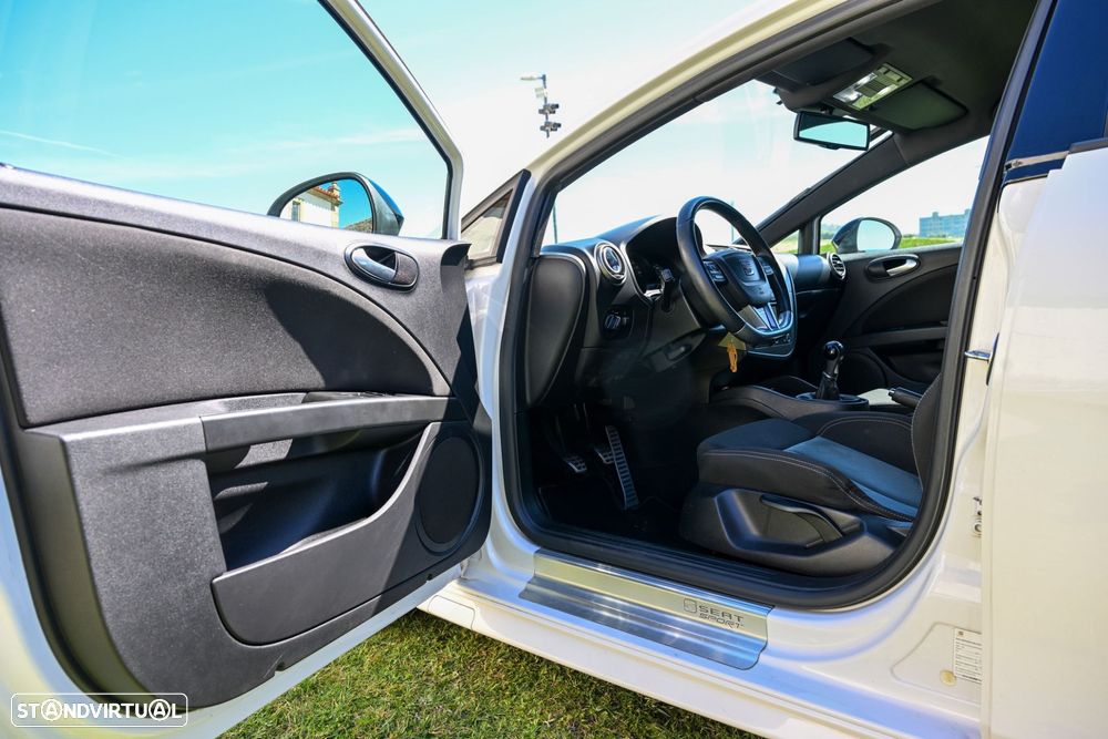 SEAT Leon 2.0 TSI Cupra R - 25
