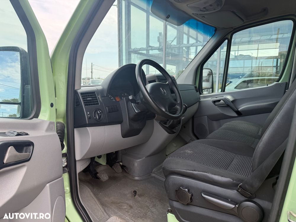 Mercedes-Benz Sprinter - 12