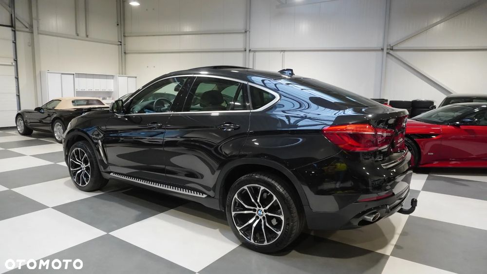 BMW X6 xDrive30d - 16