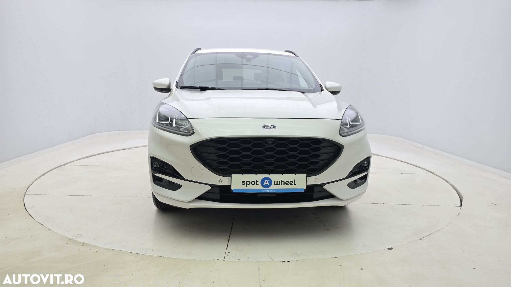 Ford Kuga - 2
