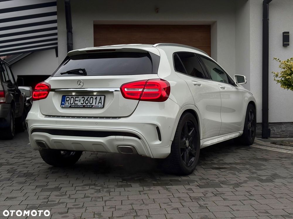 Mercedes-Benz GLA 200 7G-DCT AMG Line - 11