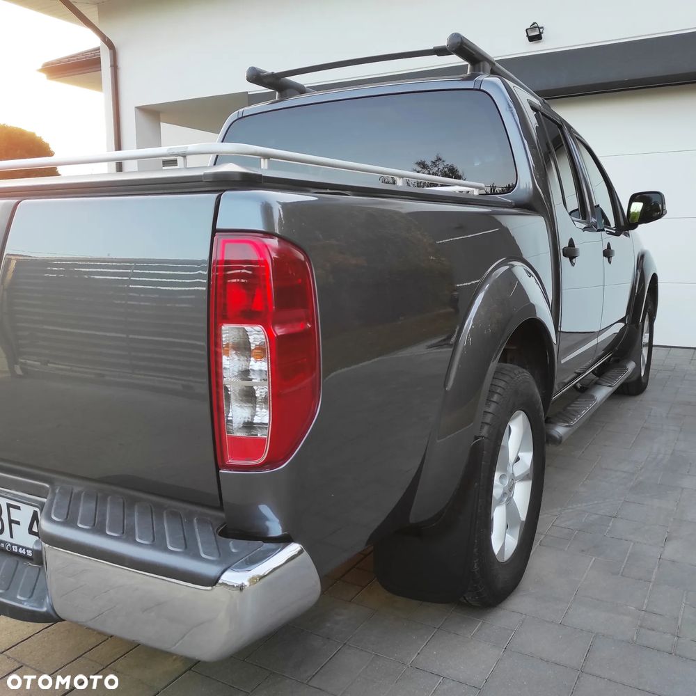 Nissan Navara 2.5 D Platinum - 12