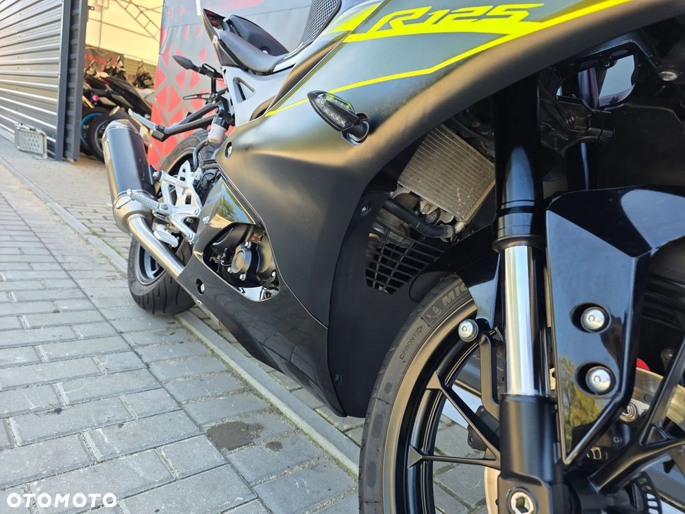 Yamaha YZF - 30