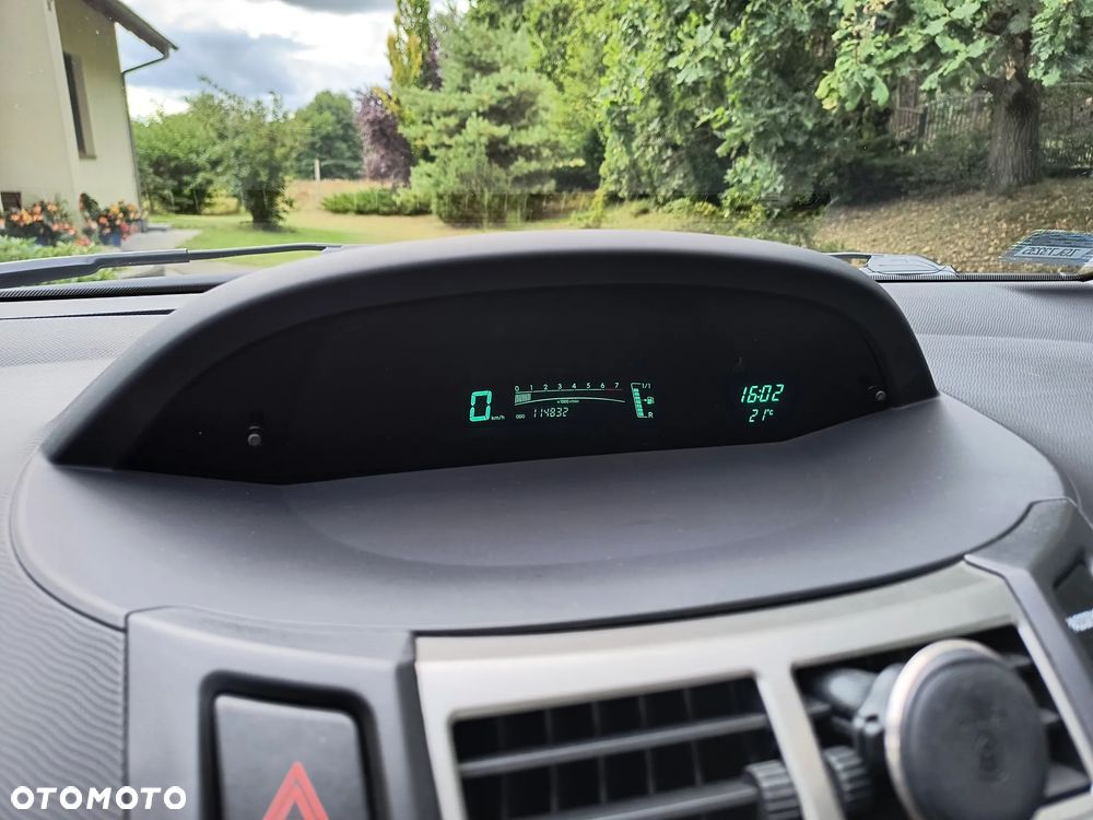 Toyota Yaris 1.33 Luna - 5