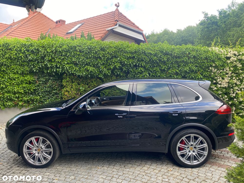 Porsche Cayenne Turbo - 2